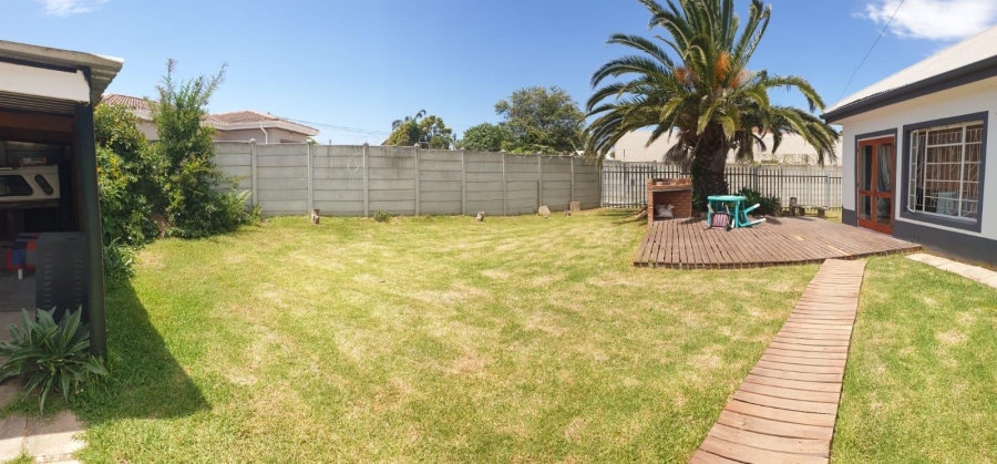 4 Bedroom Property for Sale in Humansdorp Eastern Cape
